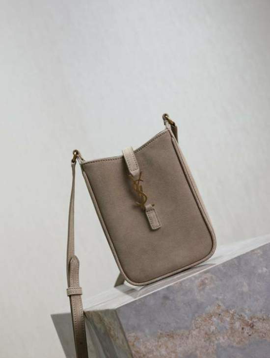 Picture of Saint Laurent Handbags _SKUfw217832049fw